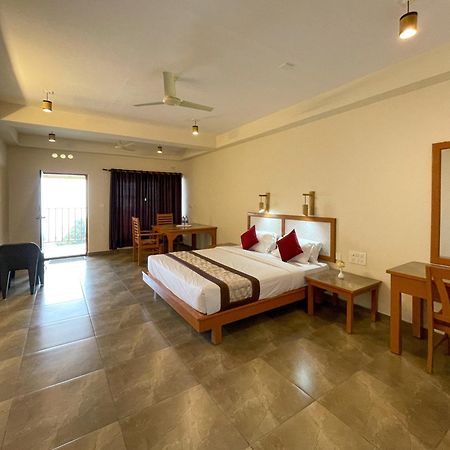 Pagoda Plantation Resort Pīrmed Dış mekan fotoğraf