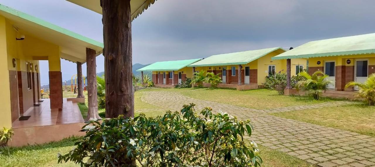 Pagoda Plantation Resort Pīrmed Dış mekan fotoğraf