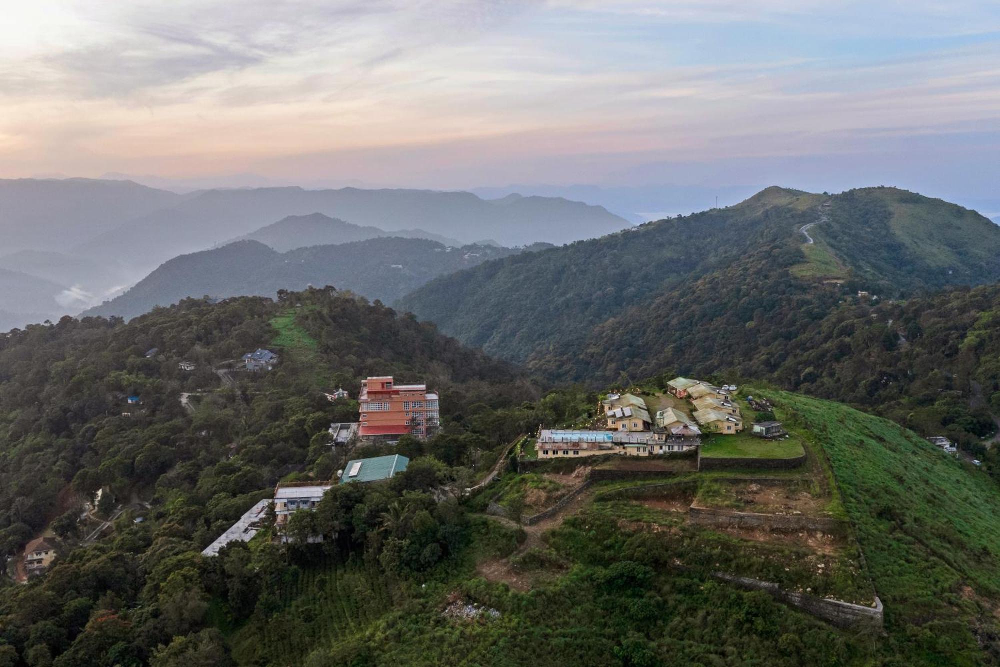 Pagoda Plantation Resort Pīrmed Dış mekan fotoğraf