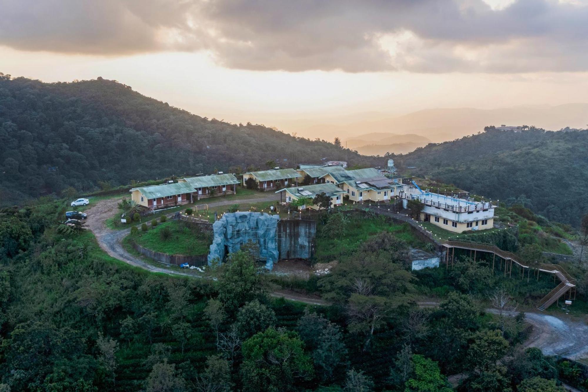 Pagoda Plantation Resort Pīrmed Dış mekan fotoğraf